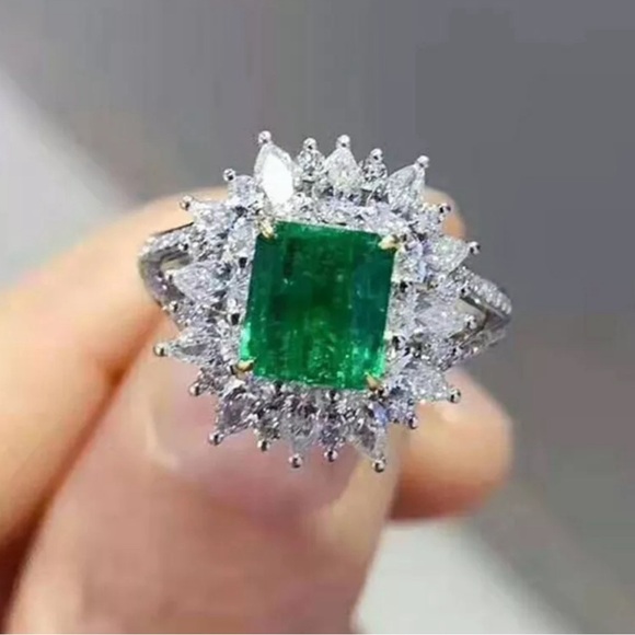 BRIDAL WEDDING ENGAGEMENT RINGS - Picture 4 of 4